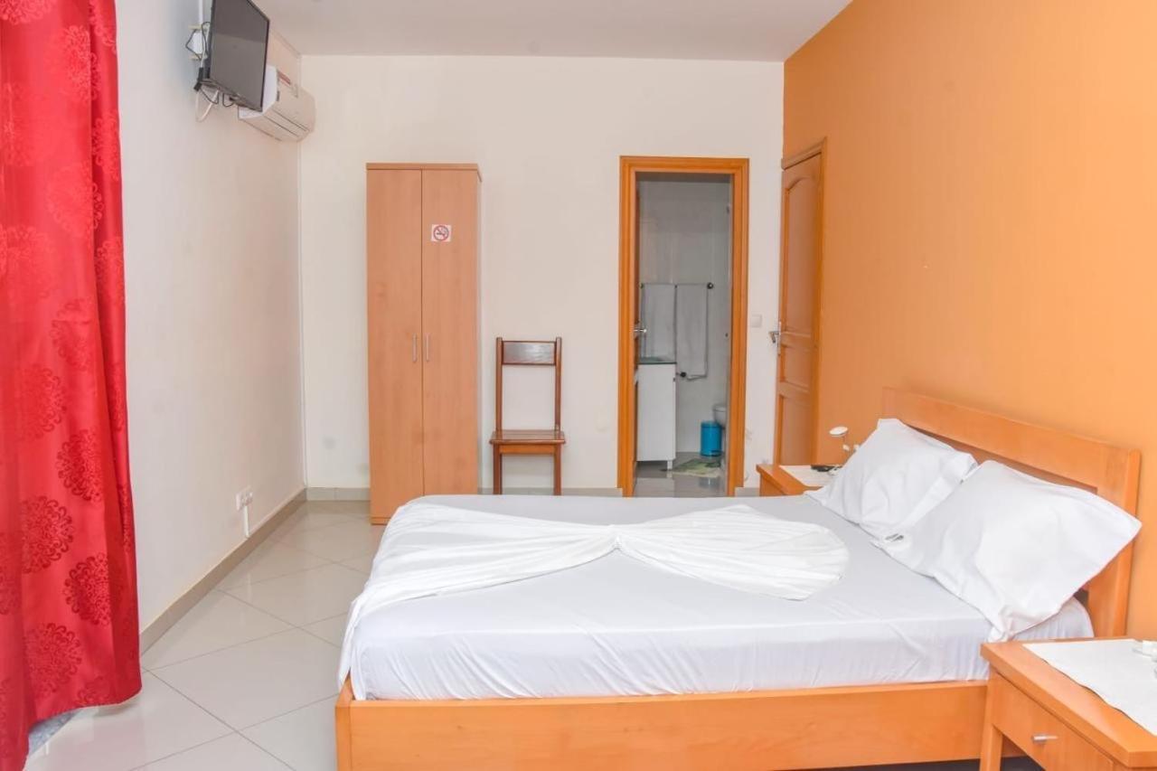 Paris Hotel Praia Eksteriør billede